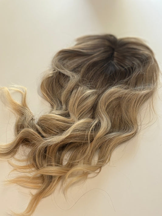 SYNTHETIC HAIR TOPPER