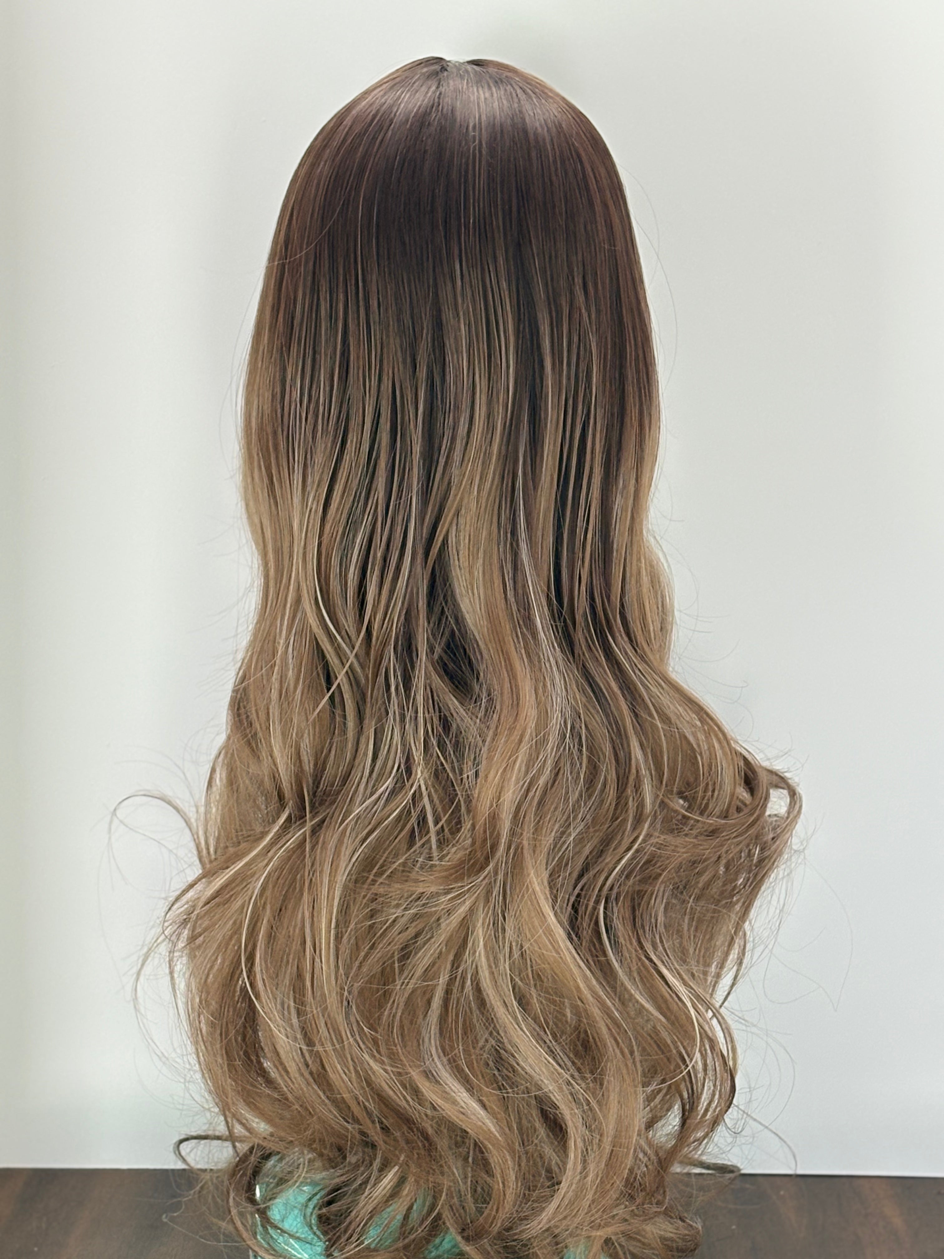 MIA SYNTHETIC FIBER WIG