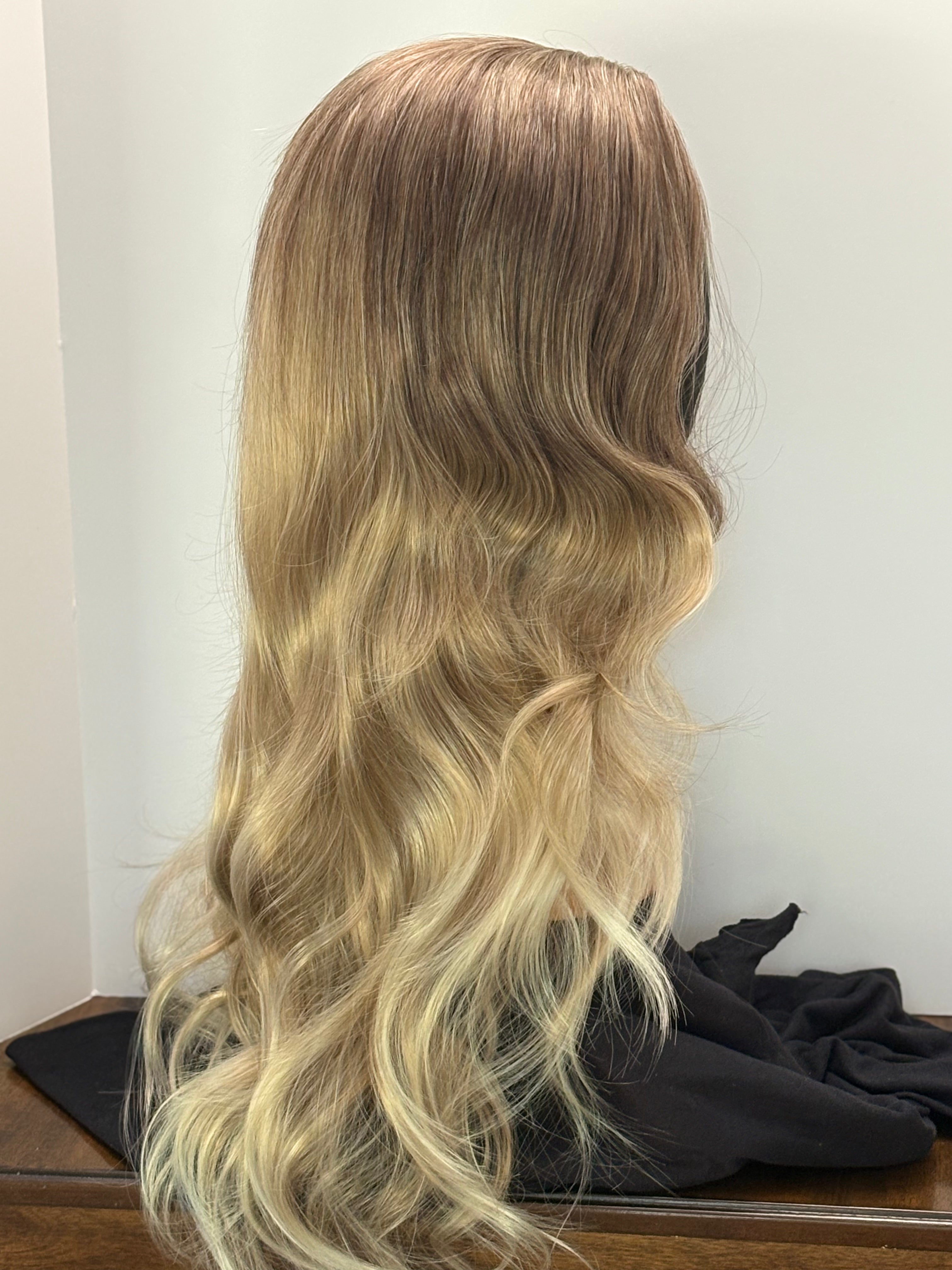 CHLOE SYNTHETIC WIG