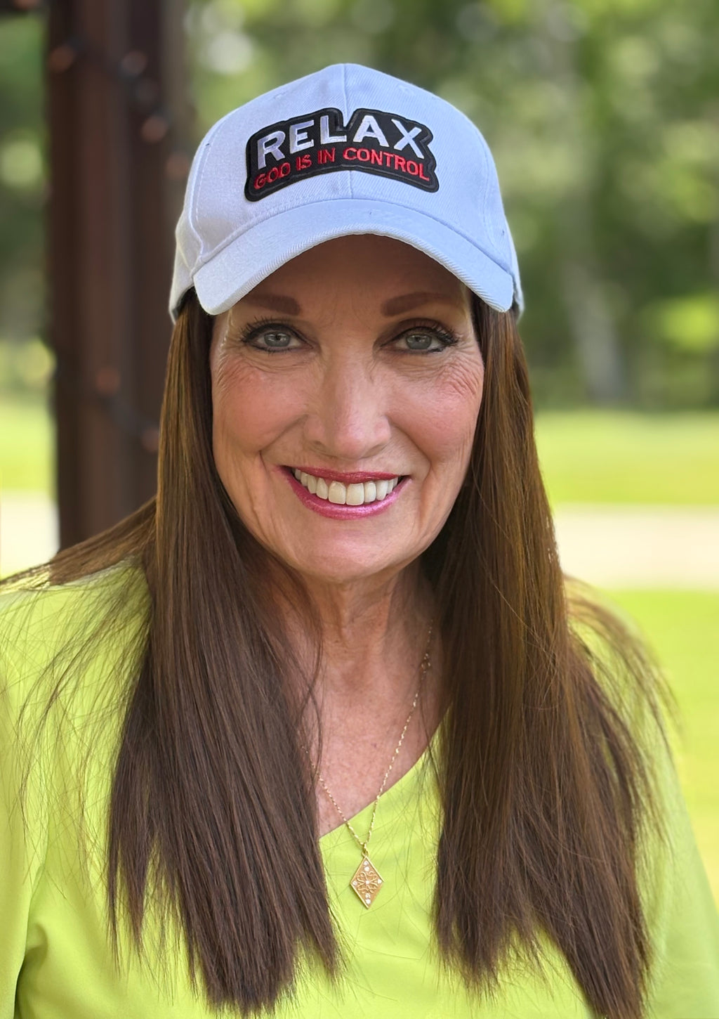WHITE VELCRO ADJUSTABLE BASEBALL CAP/ SYNTHETIC HAIR