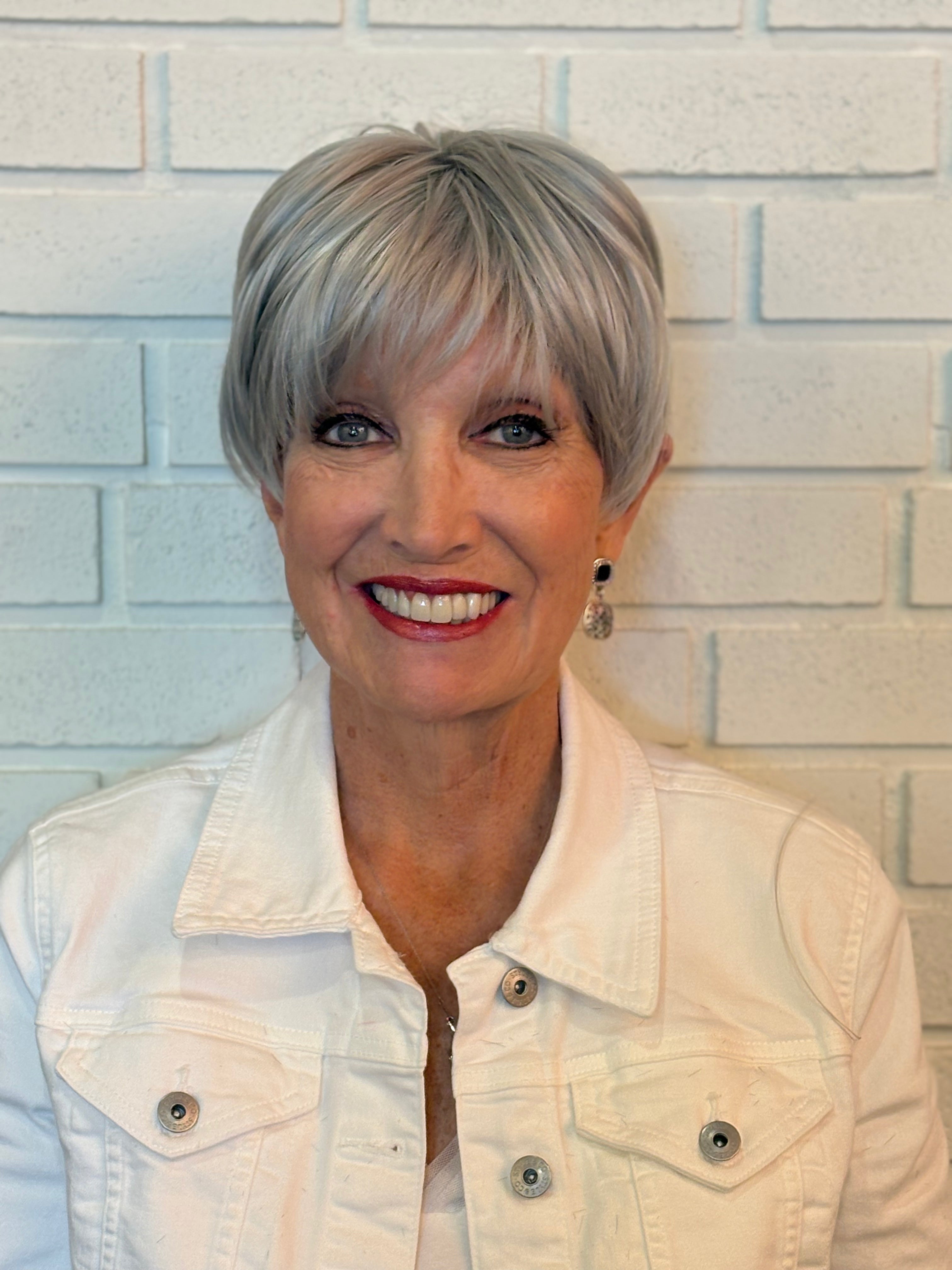 ALLISON SYNTHETIC FIBER WIG