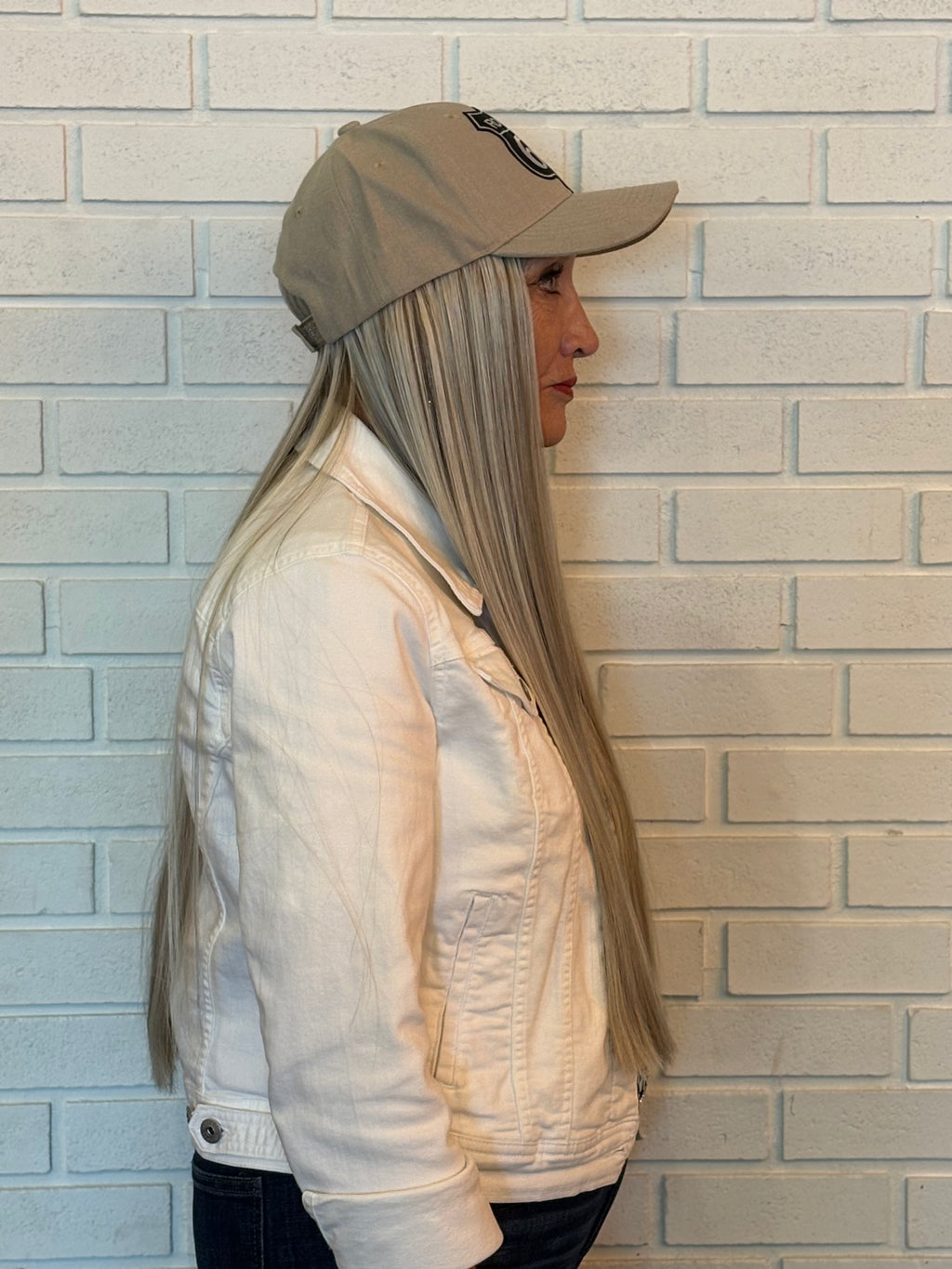 TAN VELCRO ADJUSTABLE BASEBALL CAP/ SYNTHETIC HAIR